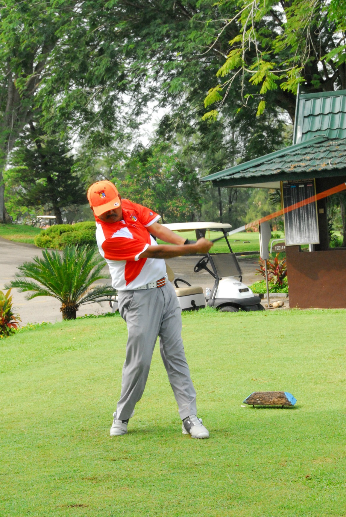 PRO15 157 GOLF DSC 0340.JPG